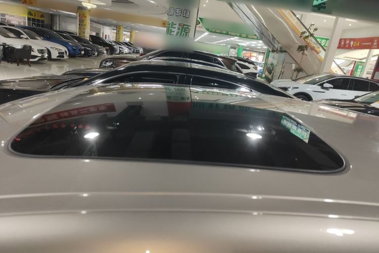 Used BMW 5 Series 2020 525Li Luxury Package Roof
