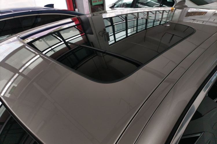 Used BMW 5 Series 2020 525Li Luxury Package Roof