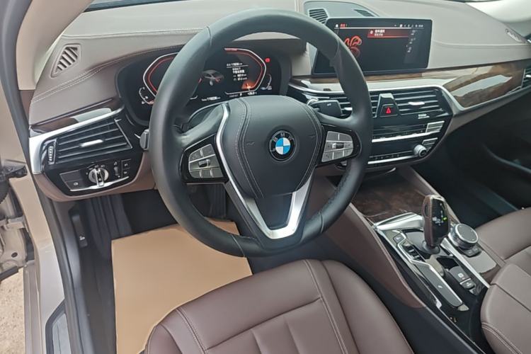 Used BMW 5 Series 2020 525Li Luxury Package Steering Wheel