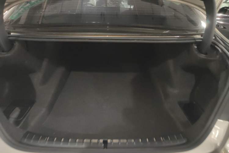 Used BMW 5 Series 2020 525Li Luxury Package Trunk