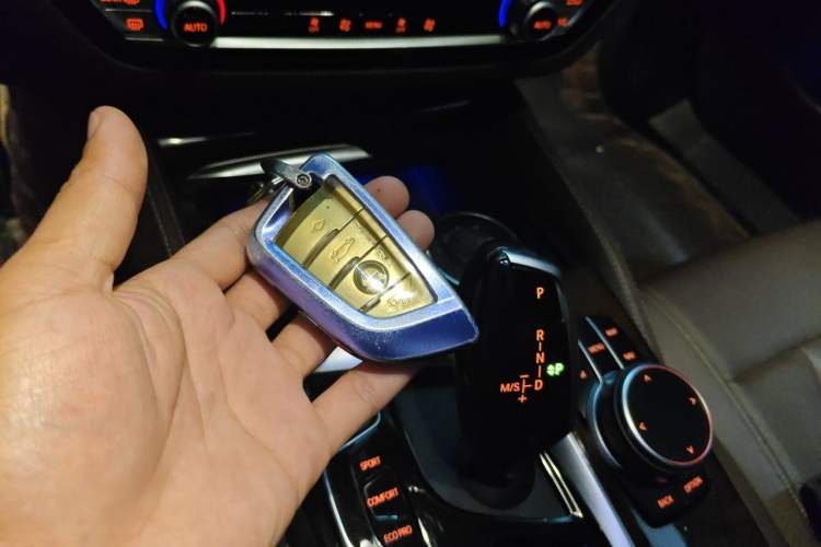 Used BMW 5 Series 2020 525Li Luxury Package Vehicle Key