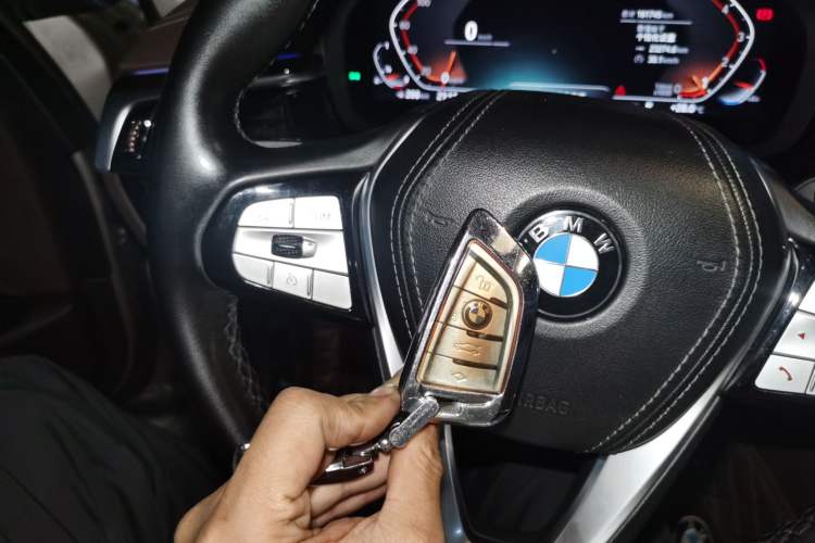 Used BMW 5 Series 2020 525Li Luxury Package Vehicle Key