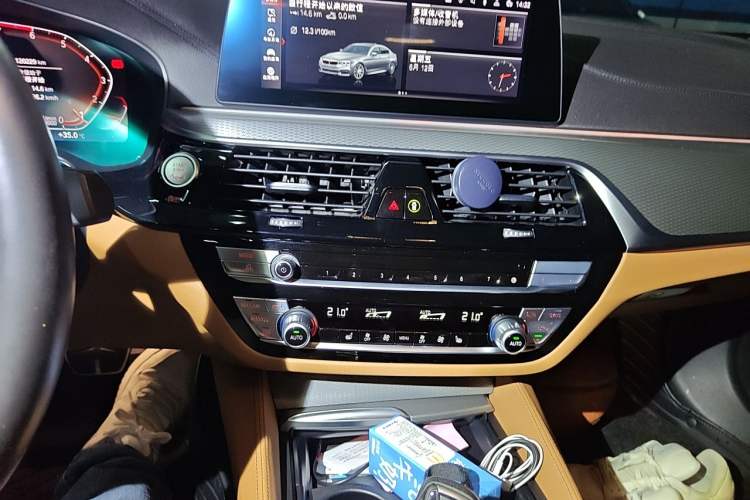 Used BMW 5 Series 2020 530i M Sport Package Audio And AC Panel