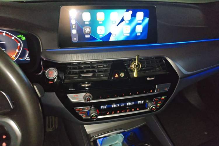 Used BMW 5 Series 2020 530i M Sport Package Audio And AC Panel