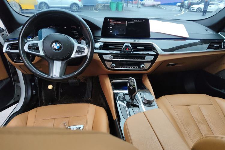 Used BMW 5 Series 2020 530Li Luxury Edition M Sport Package Center Console