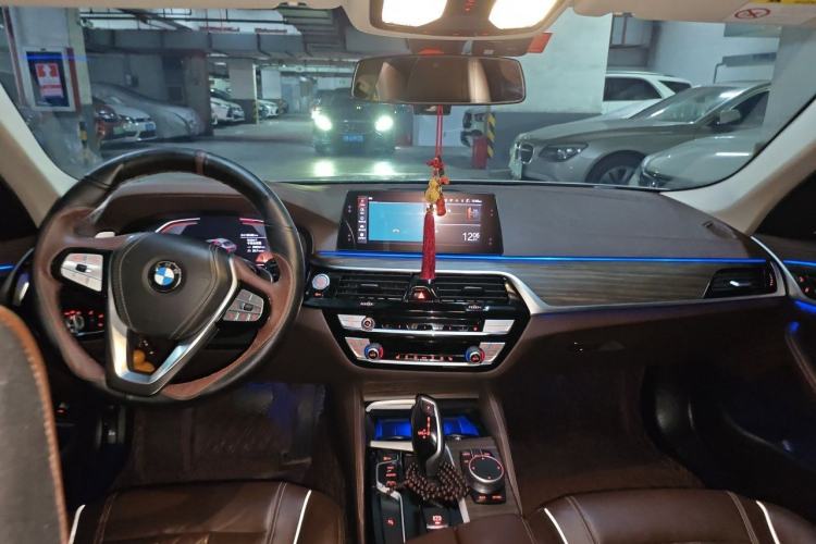 Used BMW 5 Series 2020 530Li Leading Edition Luxury Package Center Console