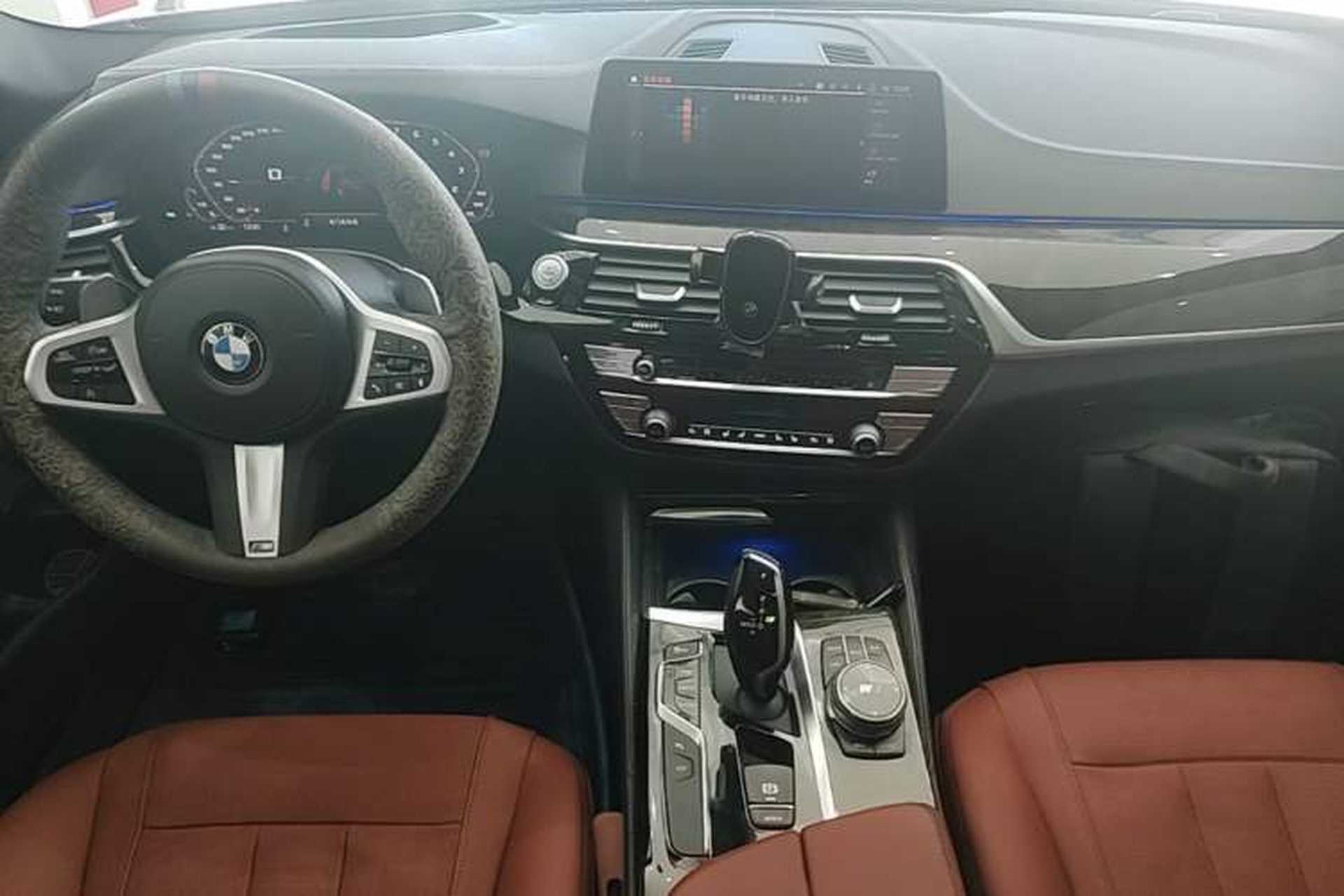 Used BMW 5 Series 2020 530Li Luxury Edition M Sport Package Center Console