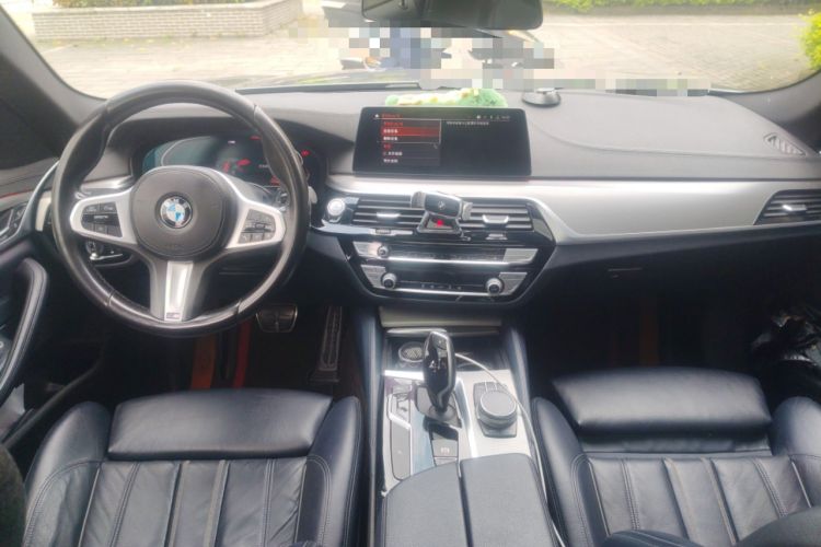 Used BMW 5 Series 2020 525i M Sport Package Center Console