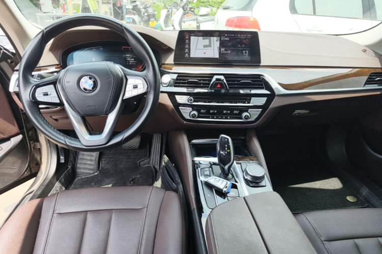 Used BMW 5 Series 2020 525Li Luxury Package Center Console