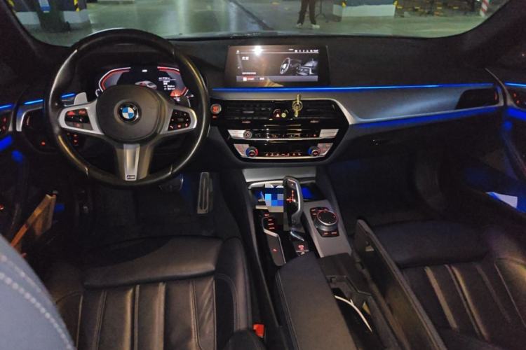 Used BMW 5 Series 2020 530i M Sport Package Center Console