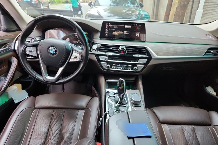 Used BMW 5 Series 2020 530Li Luxury Edition Premium Package Center Console
