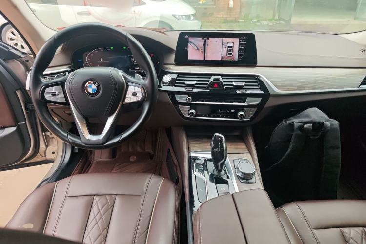 Used BMW 5 Series 2020 530Li Leading Edition Luxury Package Center Console