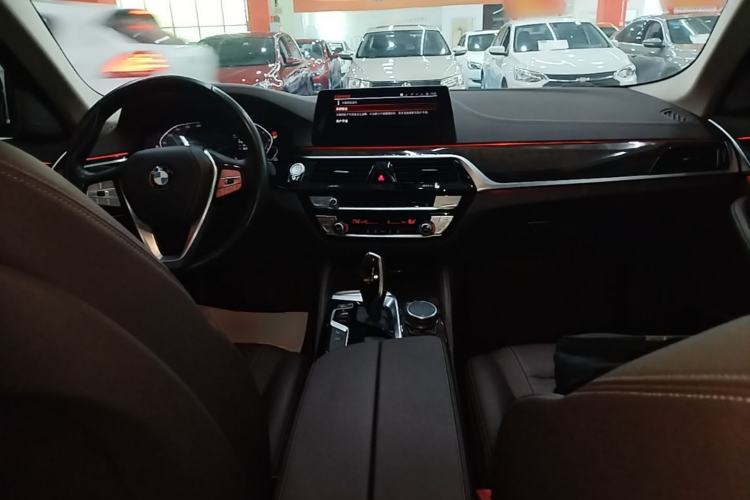 Used BMW 5 Series 2020 525Li Luxury Package Center Console