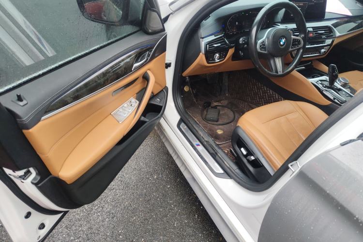 Used BMW 5 Series 2020 530Li Luxury Edition M Sport Package Driver Seat
