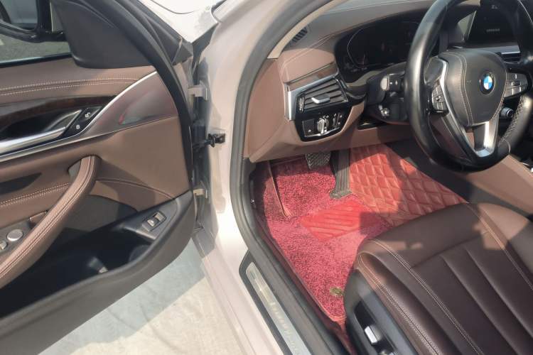 Used BMW 5 Series 2020 525Li Luxury Package Driver Seat
