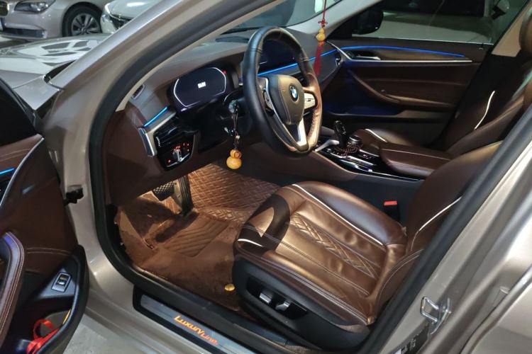 Used BMW 5 Series 2020 530Li Leading Edition Luxury Package Driver Seat