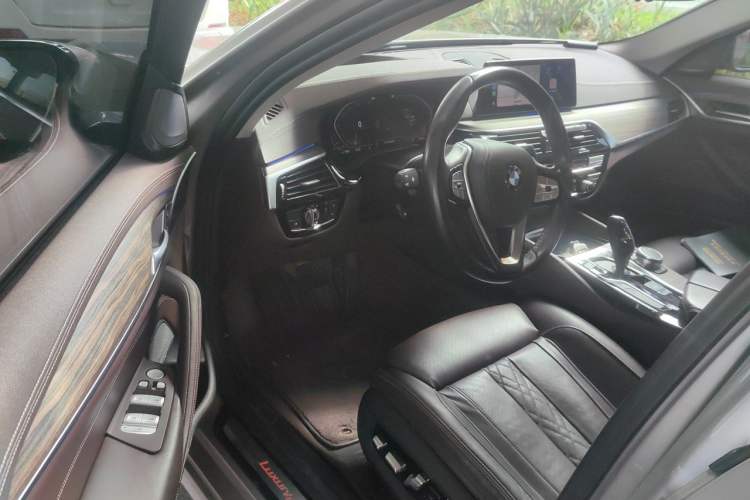 Used BMW 5 Series 2020 530Li Luxury Edition Premium Package Driver Seat