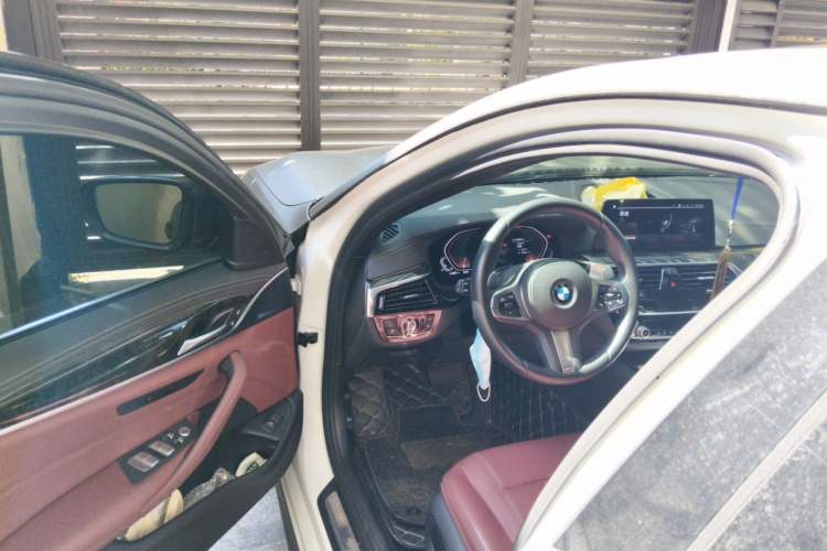 Used BMW 5 Series 2020 530Li Leading Model M Sport Package Driver Seat