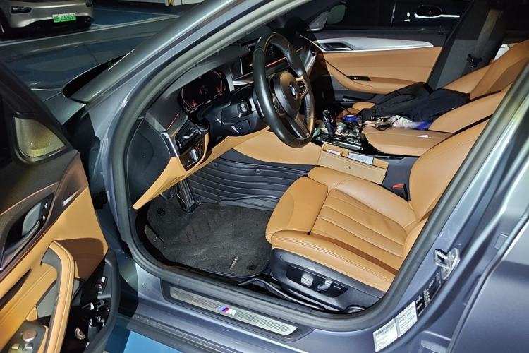 Used BMW 5 Series 2020 530i M Sport Package Driver Seat