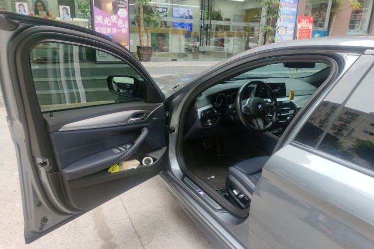 Used BMW 5 Series 2020 525i M Sport Package Driver Seat