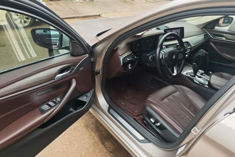 Used BMW 5 Series 2020 530Li Leading Edition Luxury Package Driver Seat