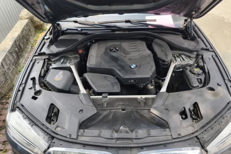 Used BMW 5 Series 2020 525i M Sport Package Engine Bay