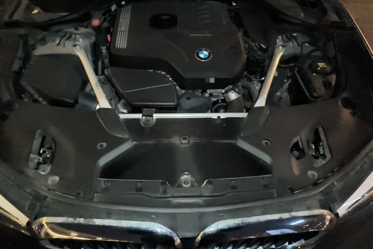 Used BMW 5 Series 2020 525i M Sport Package Engine Bay
