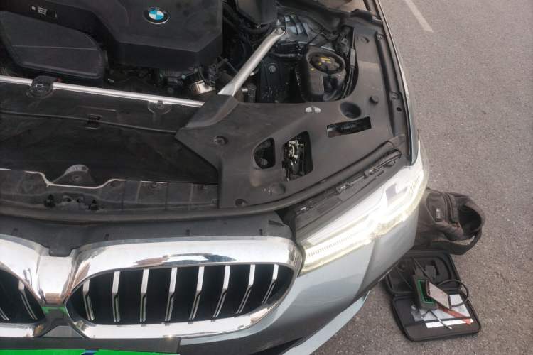 Used BMW 5 Series 2020 525i M Sport Package Engine Bay Left