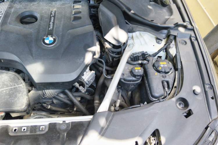 Used BMW 5 Series 2020 530Li Leading Model M Sport Package Engine Bay Left