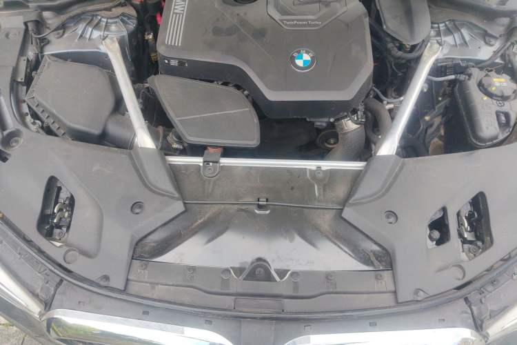 Used BMW 5 Series 2020 525i M Sport Package Engine Bay