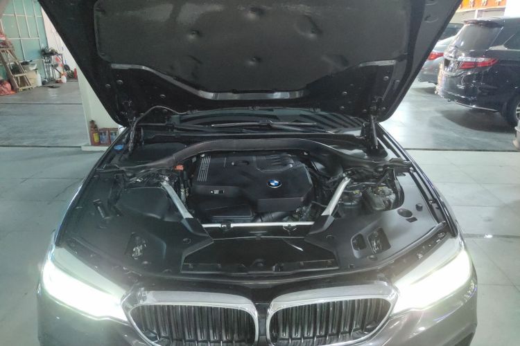 Used BMW 5 Series 2020 530i M Sport Package Engine Bay