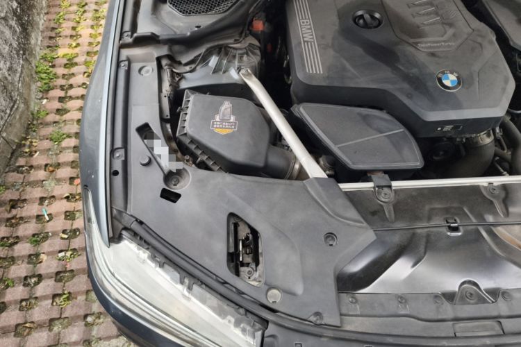 Used BMW 5 Series 2020 525i M Sport Package Engine Bay Right