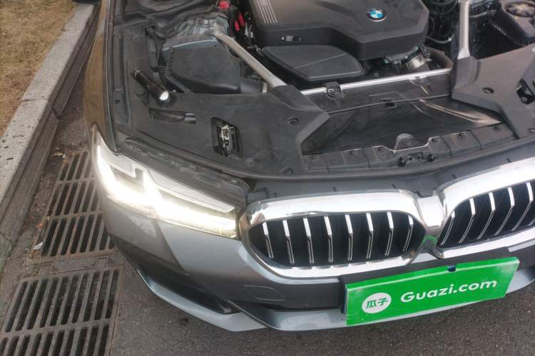 Used BMW 5 Series 2020 525i M Sport Package Engine Bay Right