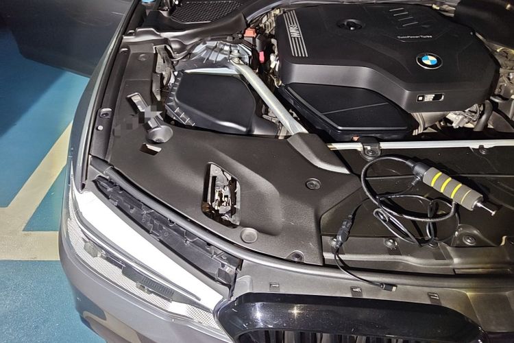 Used BMW 5 Series 2020 530i M Sport Package Engine Bay Right