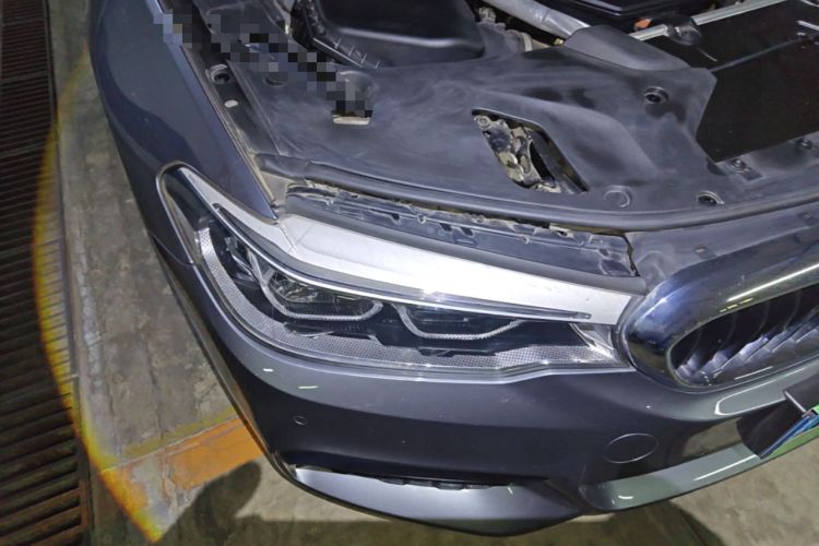 Used BMW 5 Series 2020 530i M Sport Package Engine Bay Right