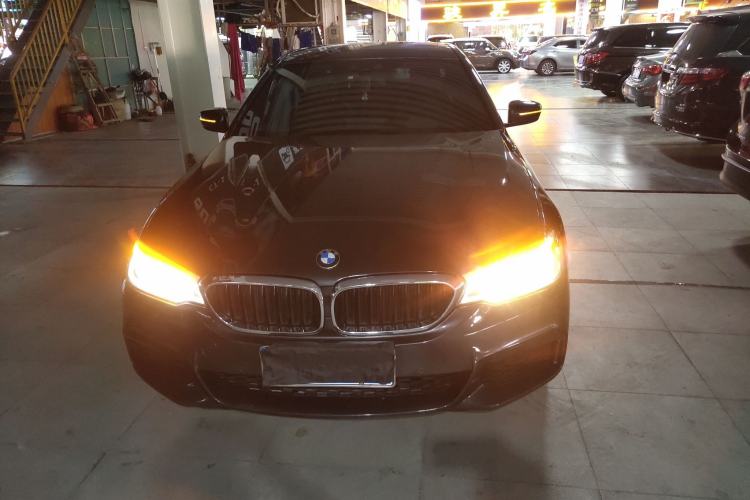 Used BMW 5 Series 2020 530i M Sport Package Exterior 1
