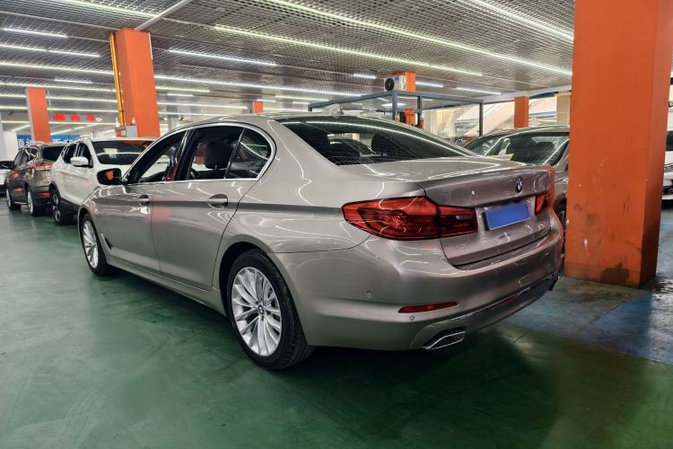 Used BMW 5 Series 2020 525Li Luxury Package Exterior 2