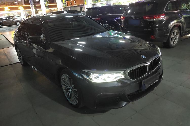 Used BMW 5 Series 2020 530i M Sport Package Exterior 2