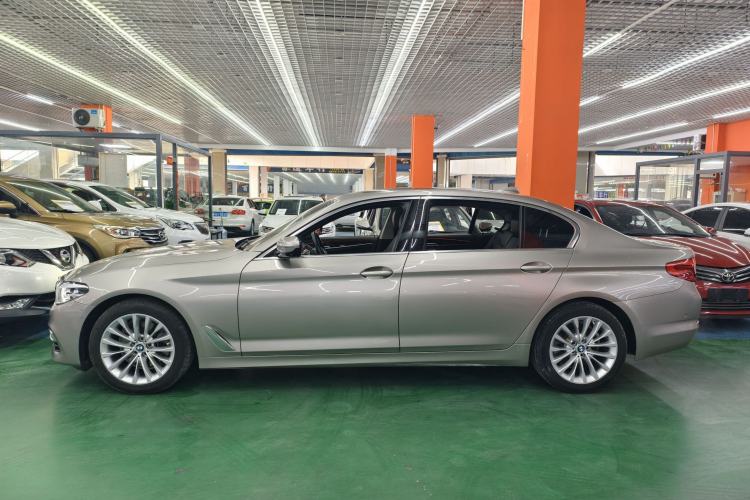 Used BMW 5 Series 2020 525Li Luxury Package Exterior 3
