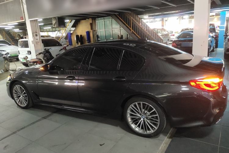 Used BMW 5 Series 2020 530i M Sport Package Exterior 3