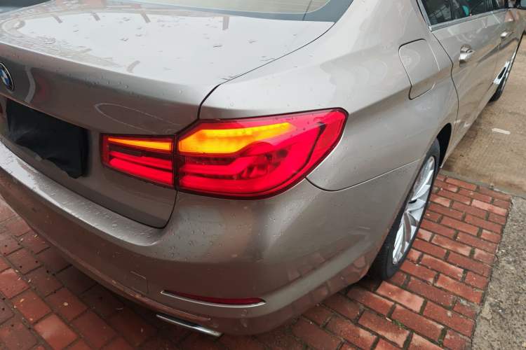 Used BMW 5 Series 2020 530Li Leading Edition Luxury Package Exterior 3