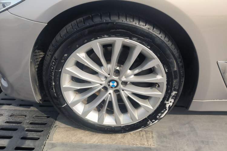 Used BMW 5 Series 2020 525Li Luxury Package Exterior 4