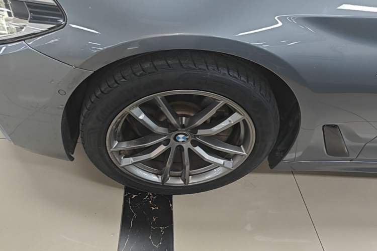 Used BMW 5 Series 2020 525i M Sport Package Exterior 4