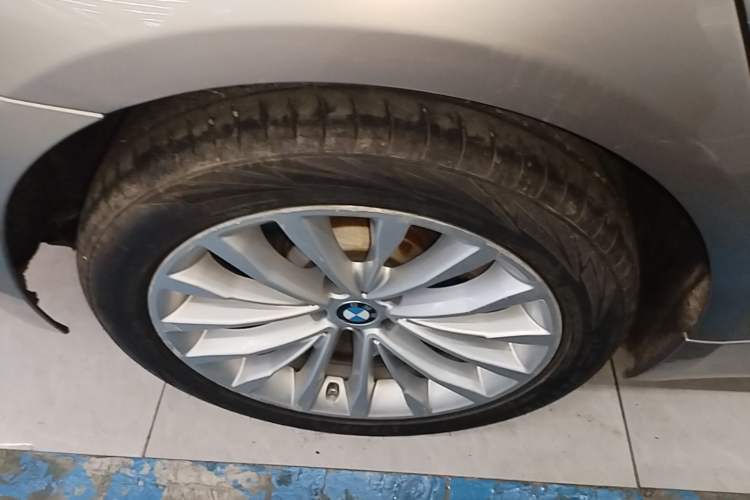 Used BMW 5 Series 2020 525Li Luxury Package Exterior 5