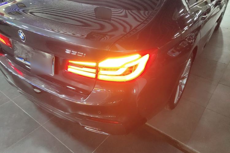 Used BMW 5 Series 2020 530i M Sport Package Exterior 6