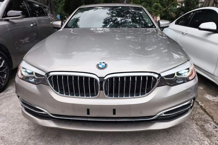 Used BMW 5 Series 2020 525Li Luxury Package Front
