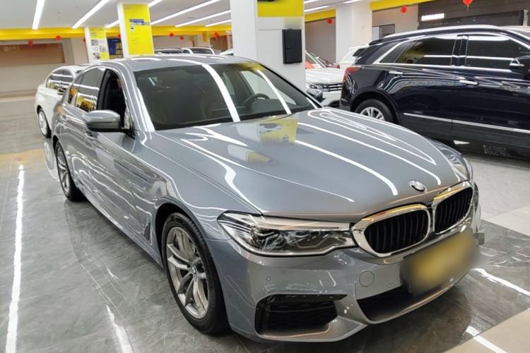Used BMW 5 Series 2020 525i M Sport Package Front Right 45 Deg