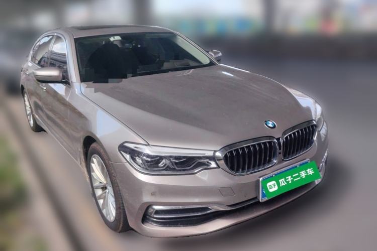 Used BMW 5 Series 2020 530Li Luxury Edition Premium Package Front Right 45 Deg