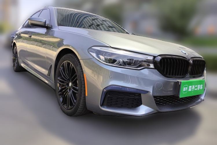 Used BMW 5 Series 2020 525i M Sport Package Front Right 45 Deg
