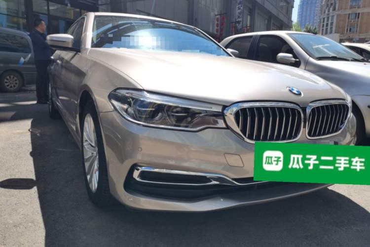 Used BMW 5 Series 2020 530Li xDrive Luxury Package Front Right 45 Deg